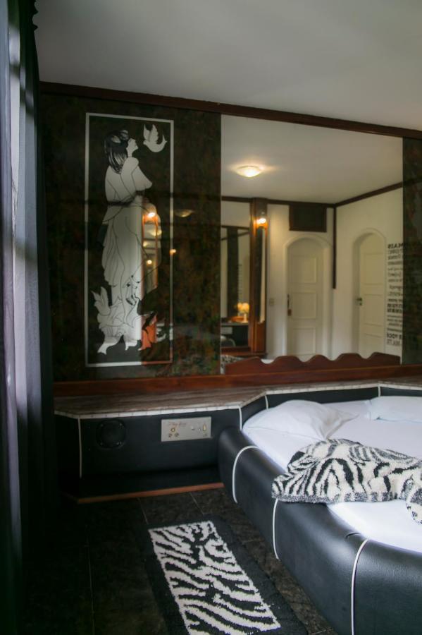 Motel Play Love เปโตรโปลิส ภายนอก รูปภาพ